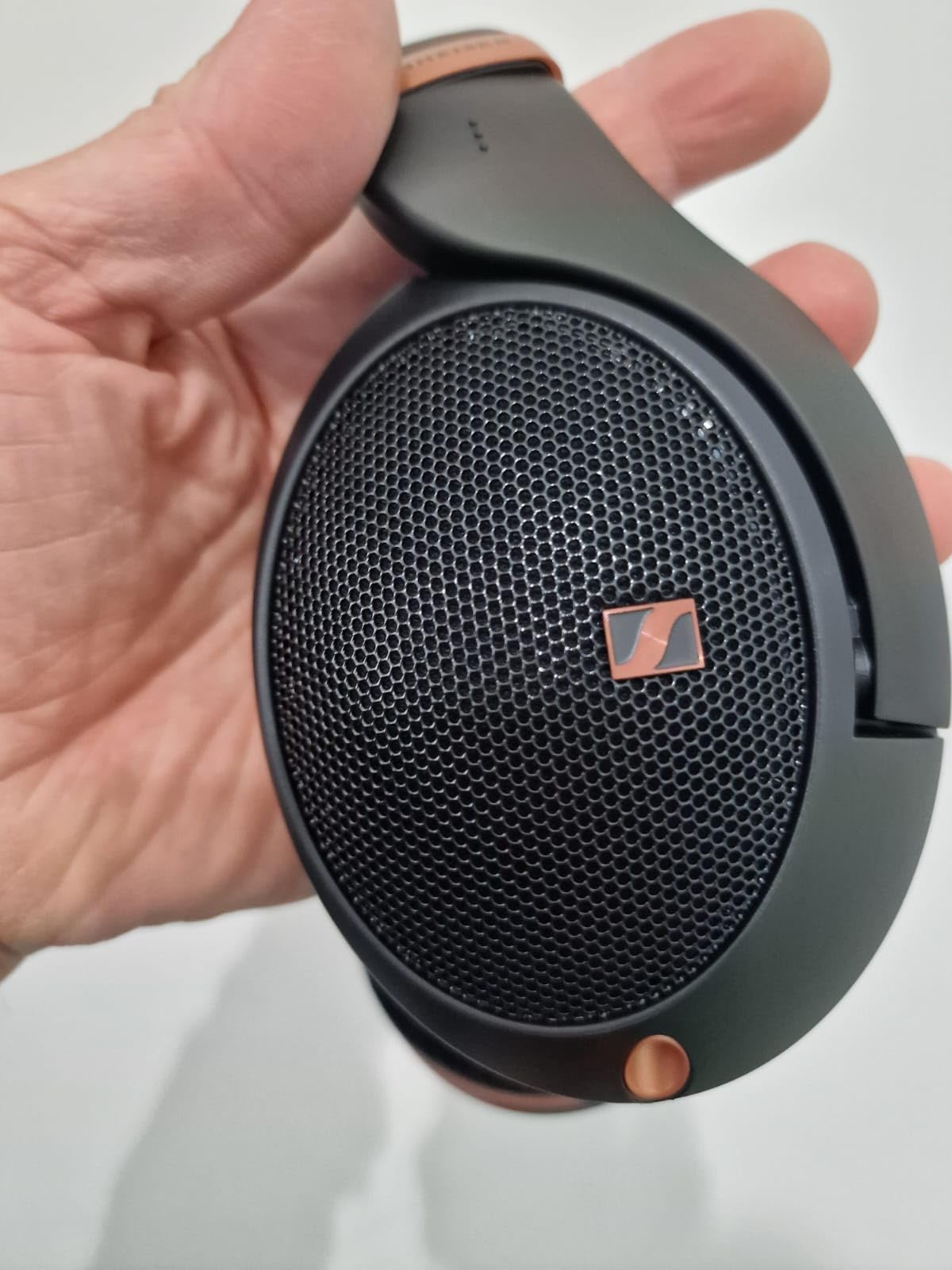 Bon casque mais filaire uniquement