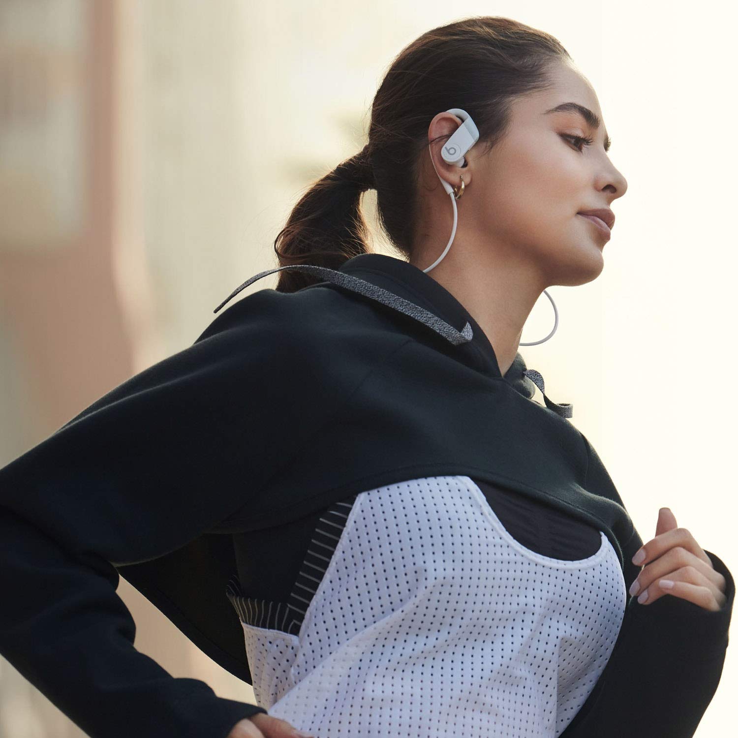 beats-powerbeats-couteurs-sans-fil-haute-performance-avec-puce-apple-h1-bluetoot-2 image 5